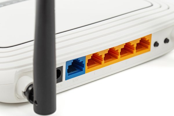 Des forfaits mobiles et box internet à prix réduits en 2025 !